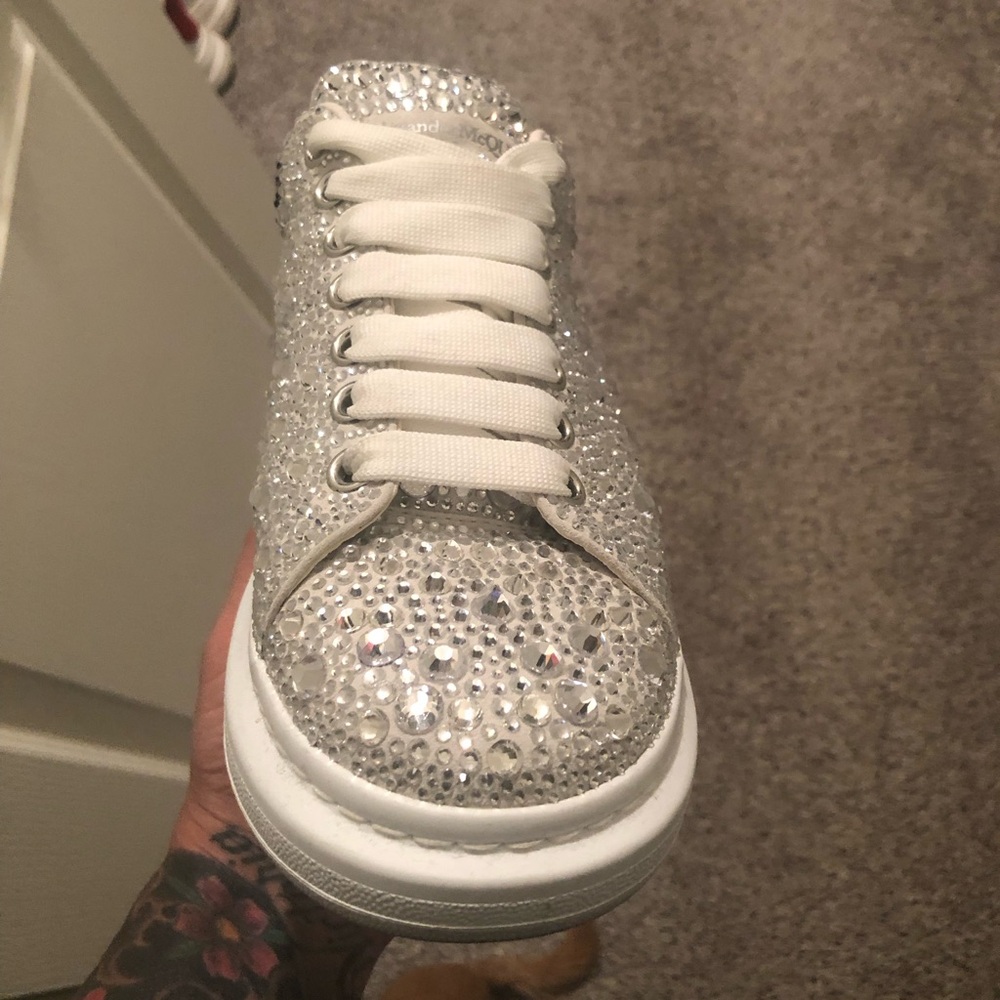 Size 9 McQueens slightly worn comes in original box and all accessories